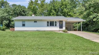 32 Highland Drive, St Charles, MO 63303