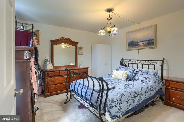 70 SHALIMAR DR, York Haven, PA 17370