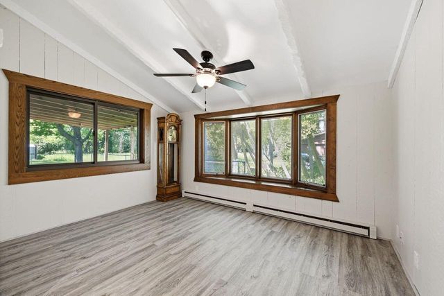 611 W Mequon ROAD, Mequon, WI 53092