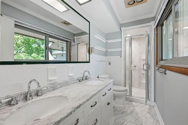 611 W Mequon ROAD, Mequon, WI 53092