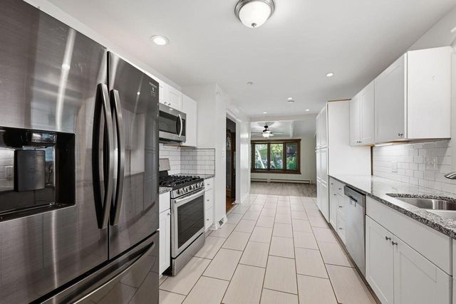 611 W Mequon ROAD, Mequon, WI 53092