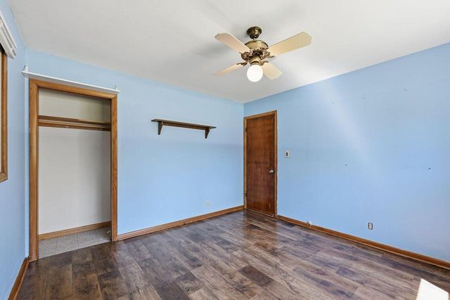611 W Mequon ROAD, Mequon, WI 53092
