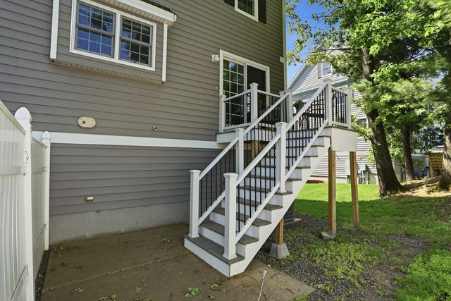 1975 Middlesex Street 4, Lowell, MA 01851