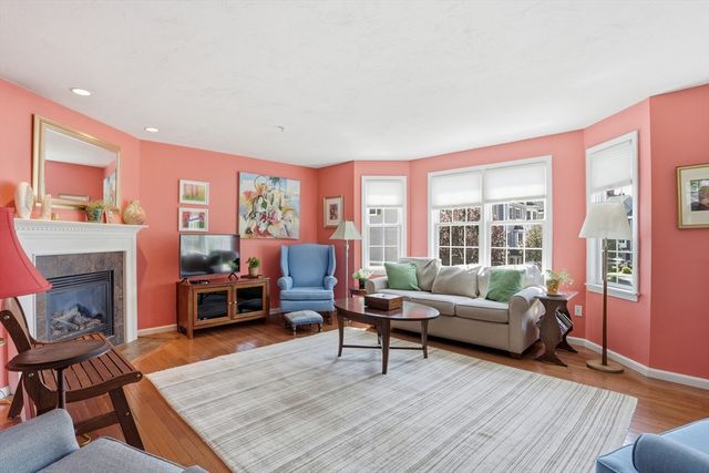 1975 Middlesex Street 4, Lowell, MA 01851