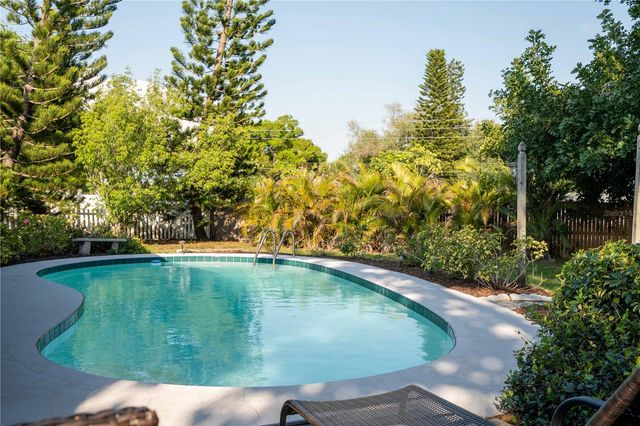 11438 126TH TERRACE, Largo, FL 33778