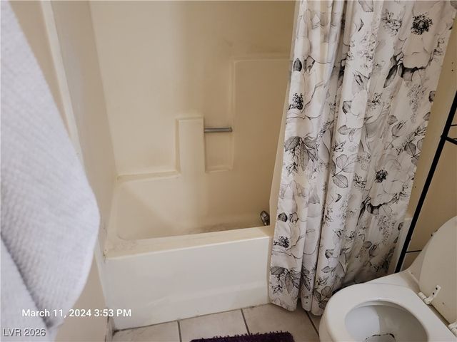 808 Hedge Way 4, Las Vegas, NV 89110