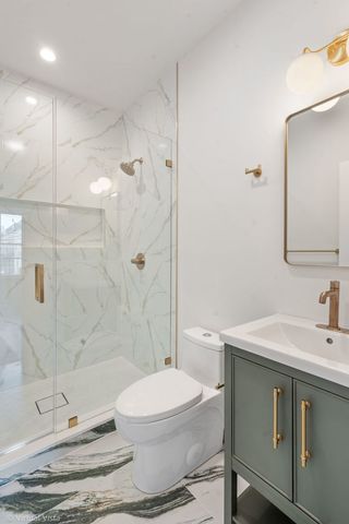 1530 W 18th Place 1, Chicago, IL 60608