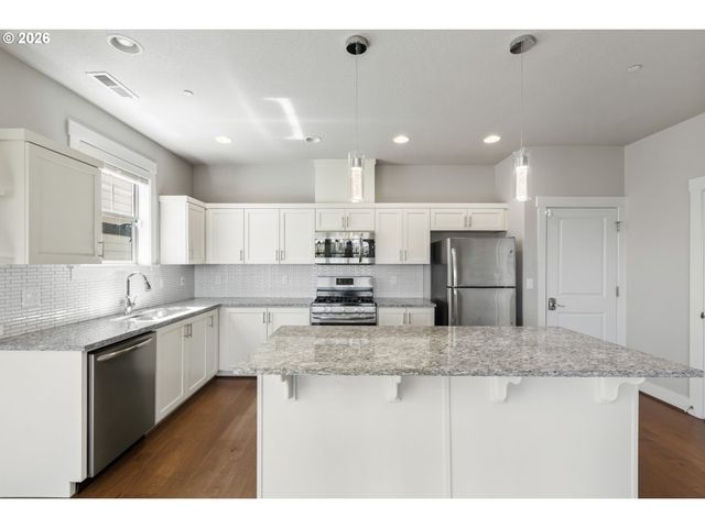 11022 Sw STOCKHOLM Dr, Wilsonville, OR 97070