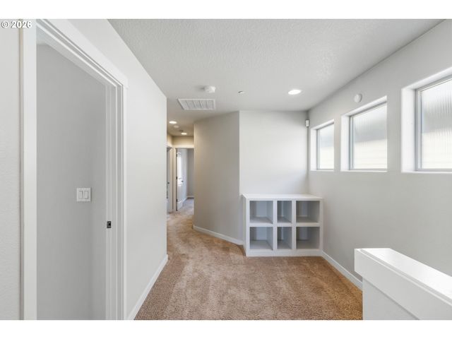 11022 Sw STOCKHOLM Dr, Wilsonville, OR 97070