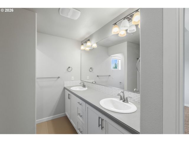 11022 Sw STOCKHOLM Dr, Wilsonville, OR 97070