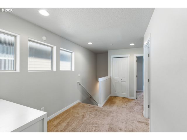 11022 Sw STOCKHOLM Dr, Wilsonville, OR 97070