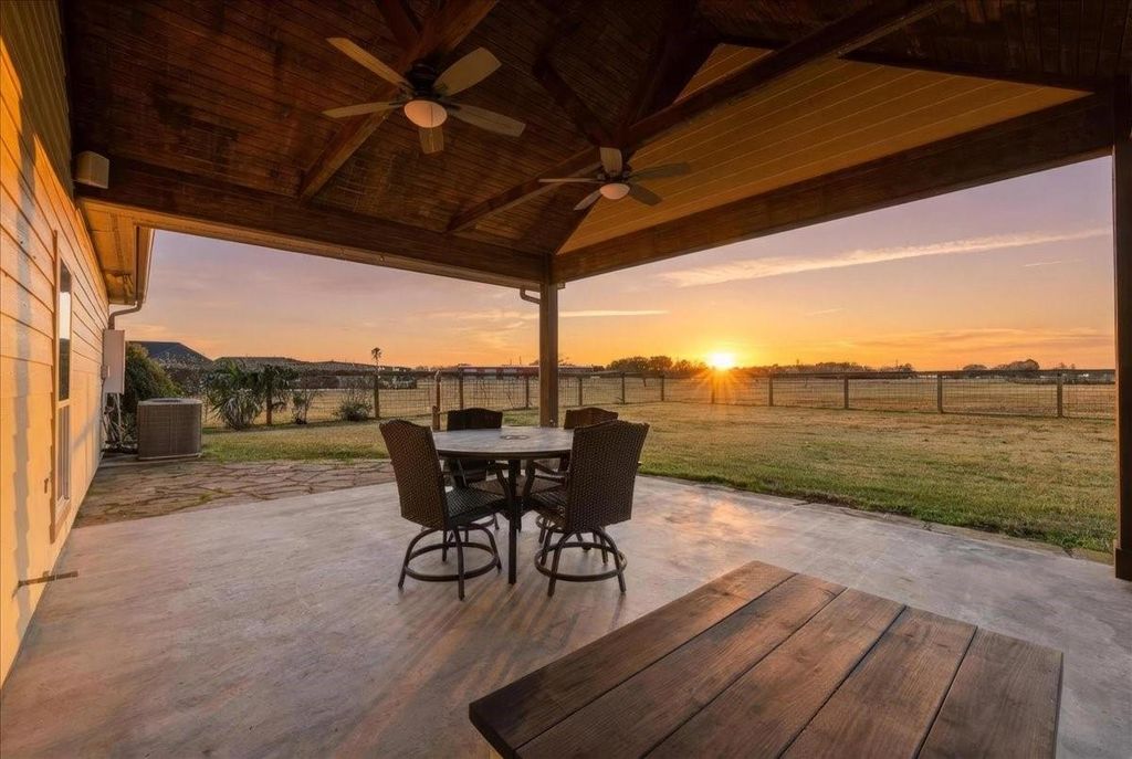 11740 Ridgecrest Drive, Beaumont, TX 77705