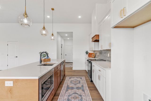 5940 S Hearthstone Court, Springfield, MO 65810