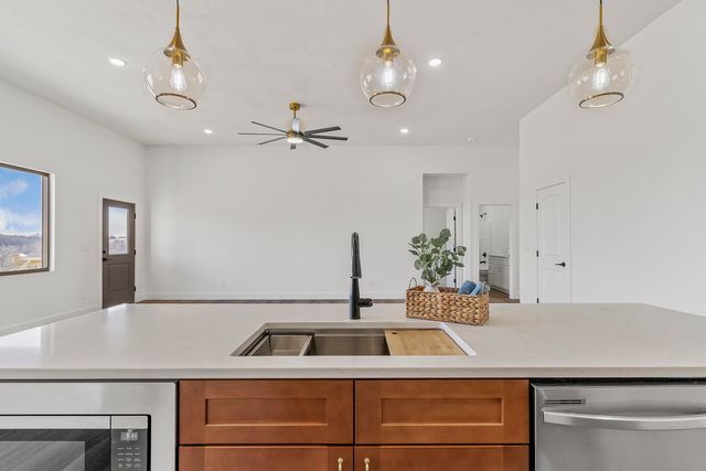 5940 S Hearthstone Court, Springfield, MO 65810