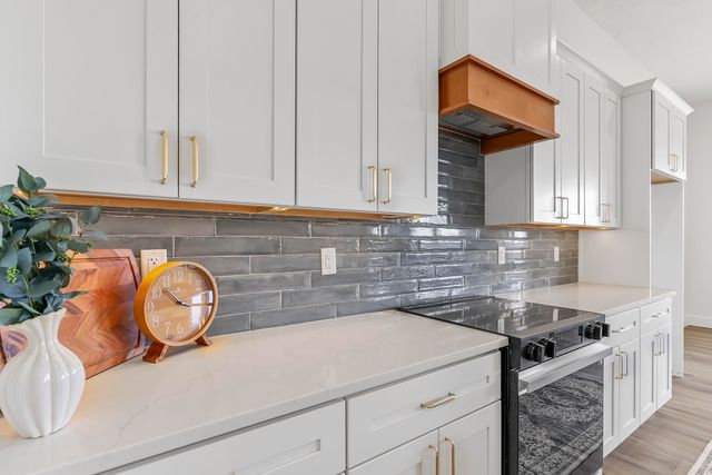 5940 S Hearthstone Court, Springfield, MO 65810