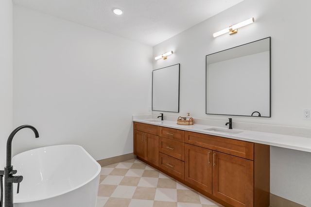 5940 S Hearthstone Court, Springfield, MO 65810