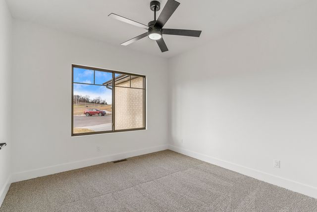 5940 S Hearthstone Court, Springfield, MO 65810