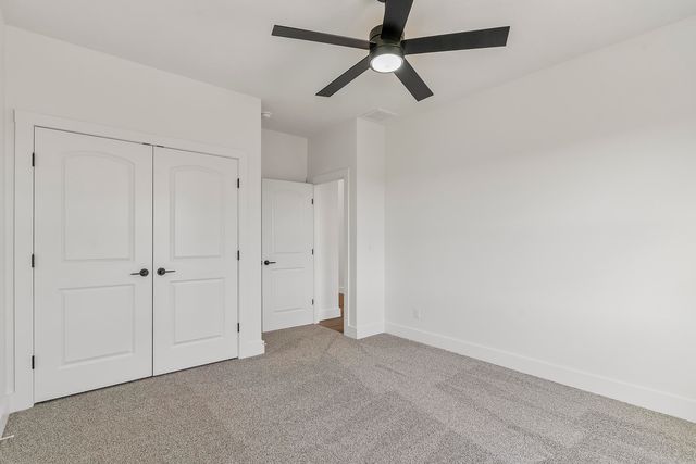 5940 S Hearthstone Court, Springfield, MO 65810