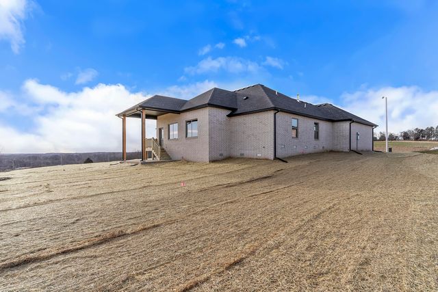 5940 S Hearthstone Court, Springfield, MO 65810