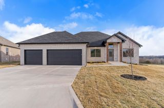 5940 S Hearthstone Court, Springfield, MO 65810