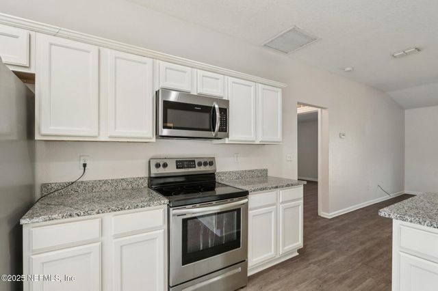 3452 BELFORT Road, Jacksonville, FL 32216