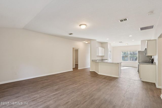 3452 BELFORT Road, Jacksonville, FL 32216