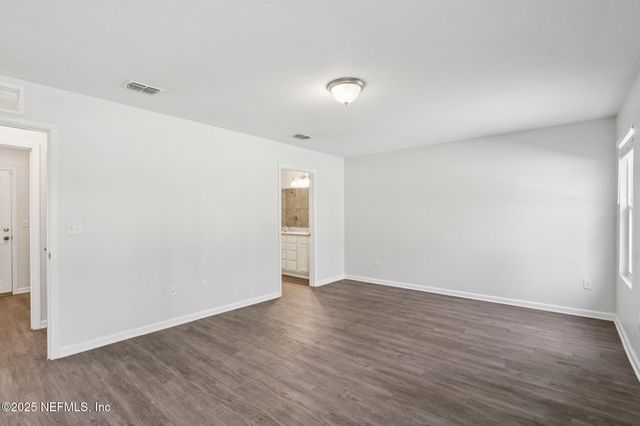 3452 BELFORT Road, Jacksonville, FL 32216