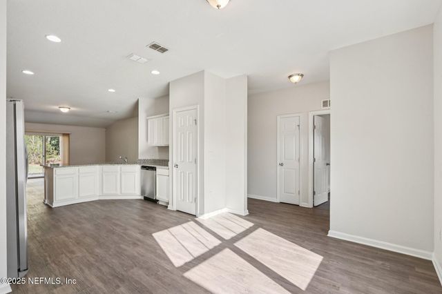 3452 BELFORT Road, Jacksonville, FL 32216