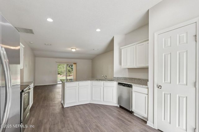 3452 BELFORT Road, Jacksonville, FL 32216