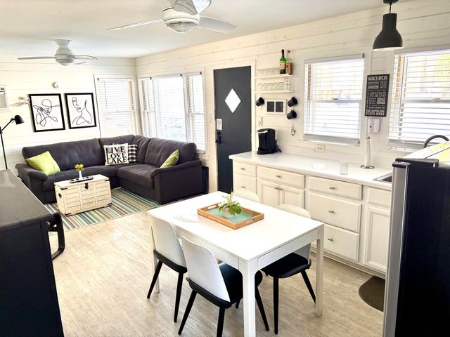 67404 Victory Shore Drive 6, Dowagiac, MI 49047