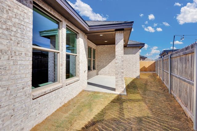 2610 Beechwood St, Midland, TX 79706