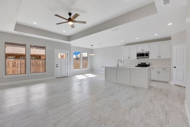 2610 Beechwood St, Midland, TX 79706