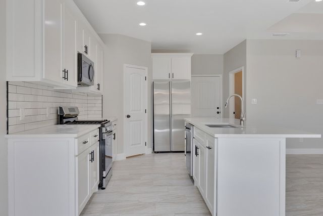 2610 Beechwood St, Midland, TX 79706