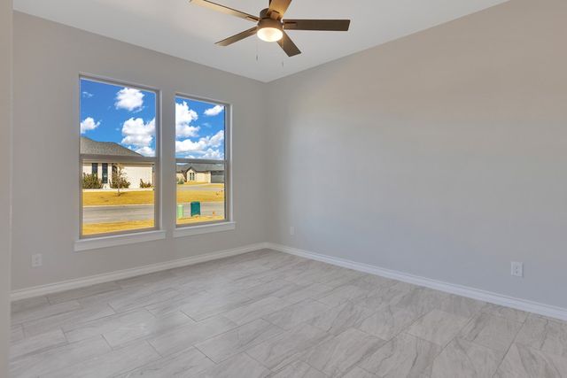 2610 Beechwood St, Midland, TX 79706