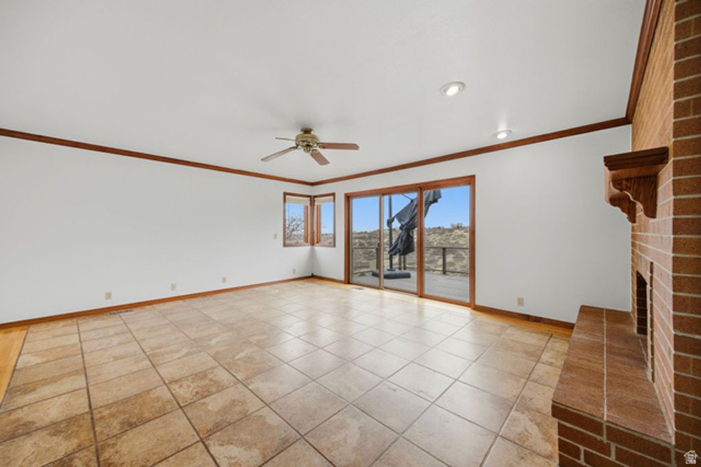 Image 19 of property listing at 32 NORTHRIDGE WAY, Sandy, UT 84092