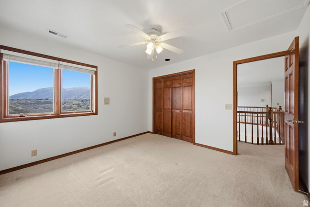 Image 26 of property listing at 32 NORTHRIDGE WAY, Sandy, UT 84092