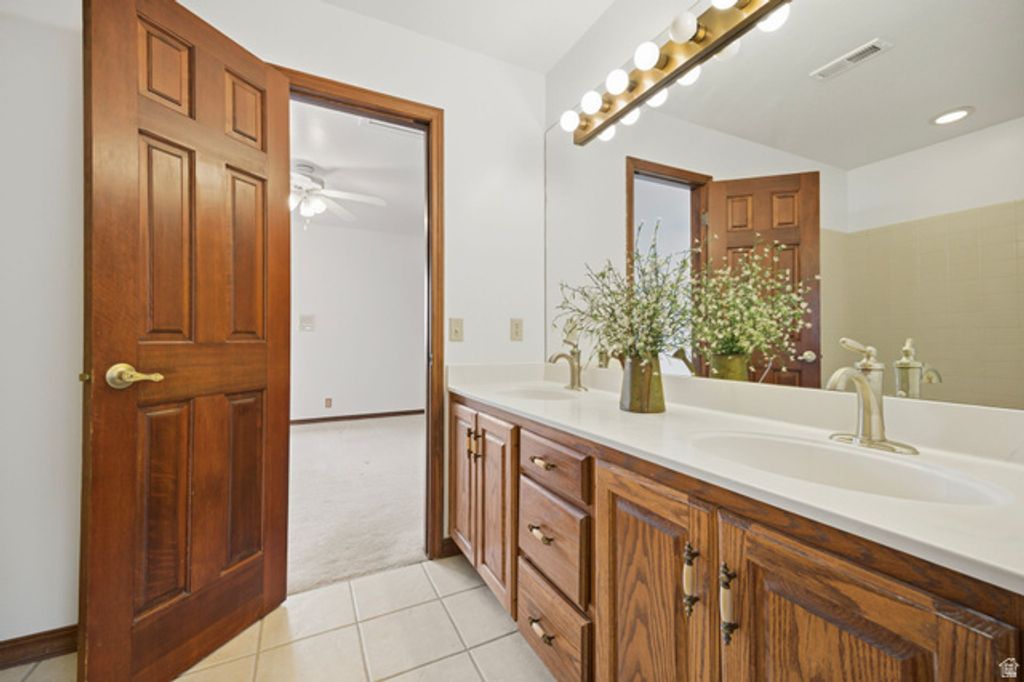 Image 27 of property listing at 32 NORTHRIDGE WAY, Sandy, UT 84092