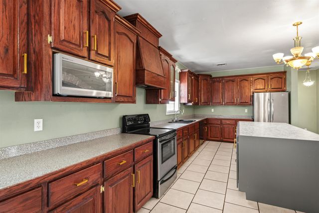 10387 East Park Ave, Houma, LA 70363