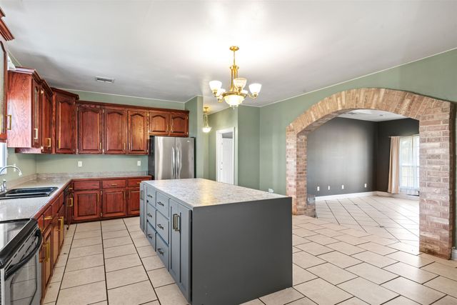 10387 East Park Ave, Houma, LA 70363