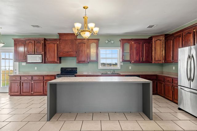 10387 East Park Ave, Houma, LA 70363