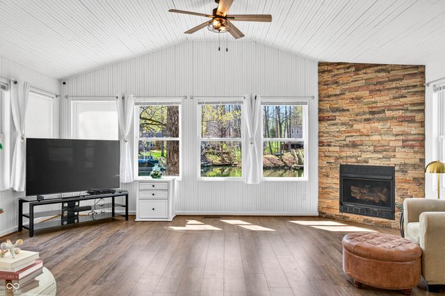 713 W Stopek Drive, Nineveh, IN 46164