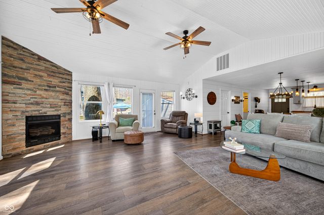 713 W Stopek Drive, Nineveh, IN 46164