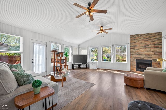 713 W Stopek Drive, Nineveh, IN 46164