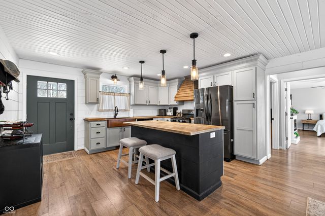 713 W Stopek Drive, Nineveh, IN 46164