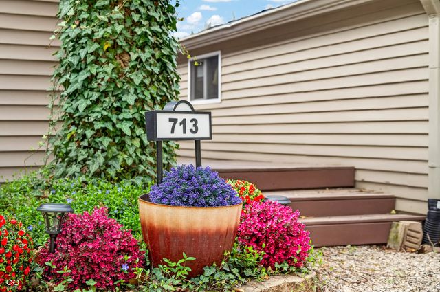 713 W Stopek Drive, Nineveh, IN 46164