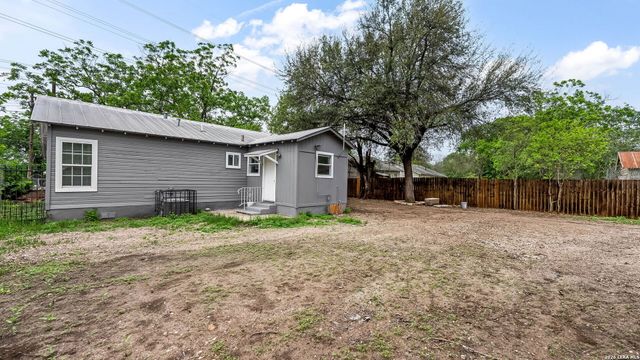 1135 Ceralvo St, San Antonio, TX 78207