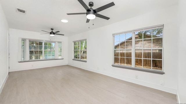 1135 Ceralvo St, San Antonio, TX 78207