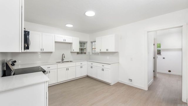 1135 Ceralvo St, San Antonio, TX 78207