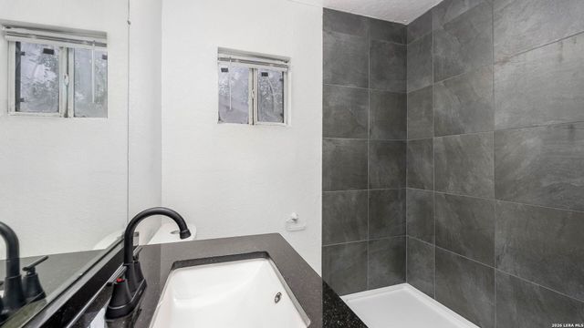 1135 Ceralvo St, San Antonio, TX 78207