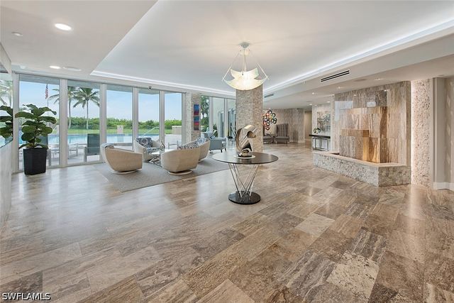 10701 Gulf Shore DR 702, Naples, FL 34108